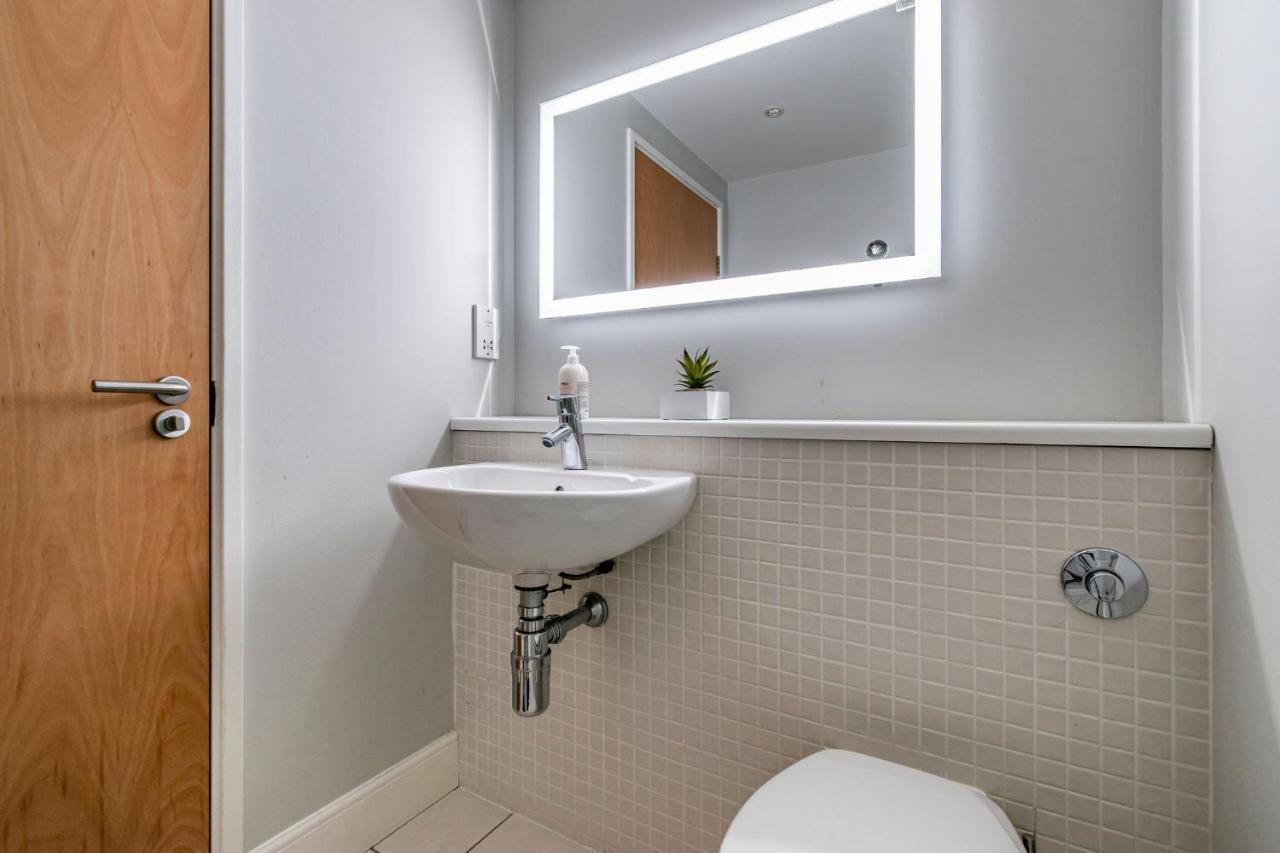 אדינבורו Amazing Apartments - Cables Wynd Near The Shore - Free Parking מראה חיצוני תמונה