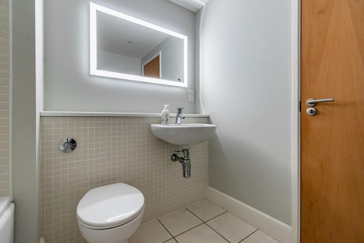 אדינבורו Amazing Apartments - Cables Wynd Near The Shore - Free Parking מראה חיצוני תמונה
